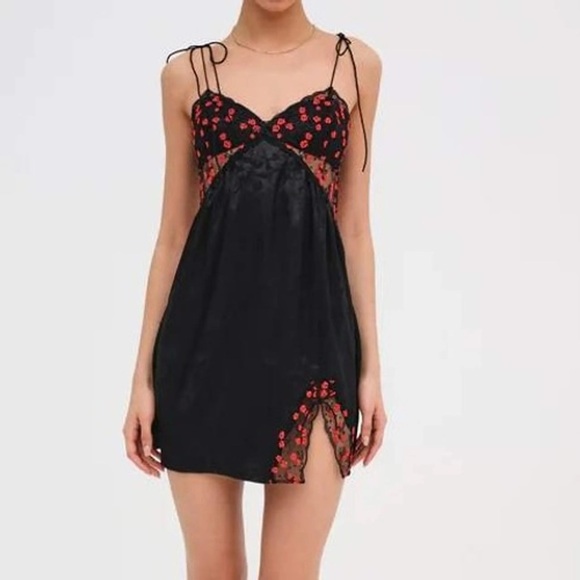 For Love And Lemons Other - $159 NWT Black For Love And Lemons Baby’s Breath Mini Slip Dress Sz X-Small